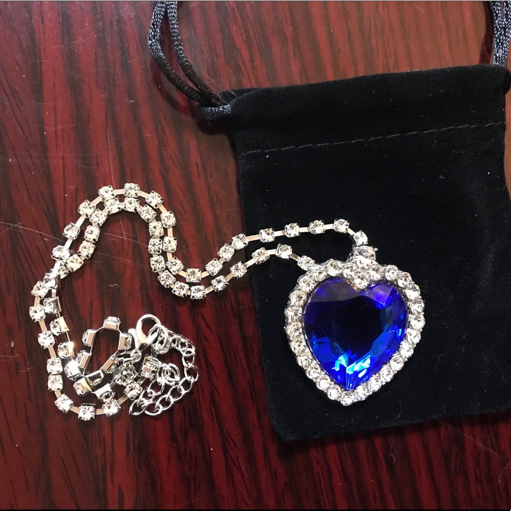 Beautiful Blue Sapphire CZ Heart Necklace! - Picture 9 of 10